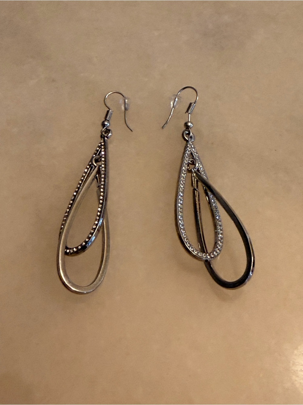 Source Unknown Silver Dangle Teardrop Earrings with Crystal Accents